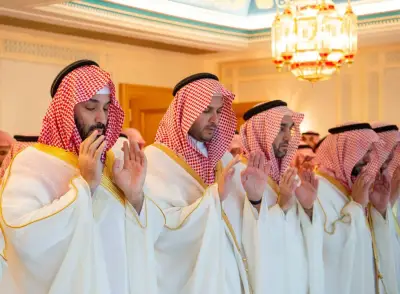 ولي العهد يؤدي صلاة عيد الفطر في المسجد الحرام وسط جموع المصلين