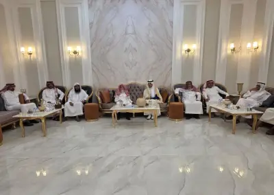 محافظ شقراء يزور الشيخ منصور الجوفان مهنئاً بعيد الفطر ومؤكداً نهج التواصل مع الأهالي