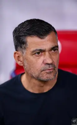 رئيس الاتحاد فهد سندي يؤكد استمرار كونسيساو: لا نية للإقالة رغم الخروج من الكأس