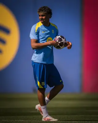 برشلونة يواجه رايو فايكانو في اختبار صعب بالدوري الإسباني لتعزيز الصدارة