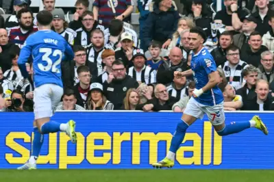 الدوري الإنجليزي: شمس الدين طالبي يقود سندرلاند لانتصار دراماتيكي على نيوكاسل