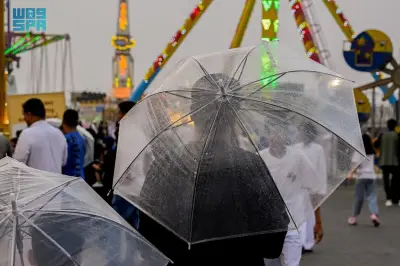 أمطار غزيرة وبرودة تنعشان أجواء الربيع في الباحة وتجذبان الزوار