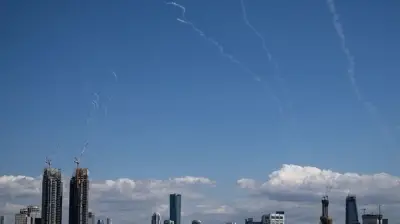 تقرير إيطالي يحذر: الذخائر العنقودية الإيرانية تخترق الدفاعات الإسرائيلية والأميركية