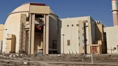 روسيا تبدأ إجلاء خبرائها من مفاعل بوشهر الإيراني براً إلى أرمينيا وسط تدهور خطير