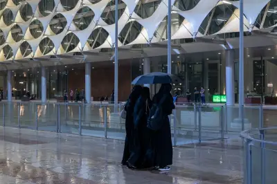 الأرصاد السعودية: ذروة الأمطار الخميس وتنفي تقارير الأعاصير