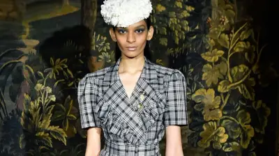 هنري: تمرّد أنيق يعيد كتابة قواعد الموضة بين الأمس والغد