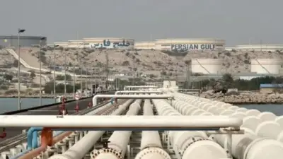 إبراهيم عزيزي يؤكد من جزيرة خرج: صناعة النفط الإيرانية في أوج الاستعداد رغم التهديدات