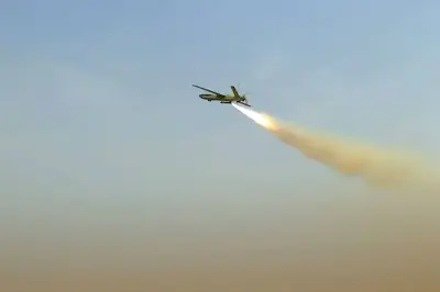 الحوثيون يعلنون أول هجوم صاروخي على جنوب إسرائيل منذ تصعيد الحرب مع إيران