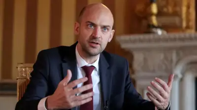 دبلوماسية تحت النار: إيران تبرر استهداف دول الجوار في اتصال مع فرنسا