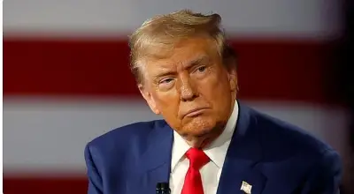 ترامب ينتقد فرنسا لمنعها عبور الطائرات الأمريكية العسكرية المتجهة لإسرائيل عبر أجوائها