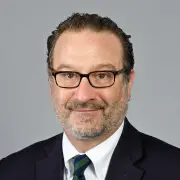 مؤتمر باريس لدعم الجيش اللبناني: تحديات نزع سلاح حزب الله وضرورة ربط المساعدات بالإنجازات