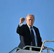 تصريحات ترمب: إيران تعاني نقصاً حاداً في الأسلحة وتدمير مدن صناعية ومطار في هجمات إسرائيلية