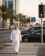 أمانة حفر الباطن تطلق حملة إعلامية توعوية لتعزيز استخدام معابر المشاة الذكية