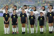 لاعبات إيران يعزفن النشيد الوطني في كأس آسيا للسيدات بعد صمت احتجاجي