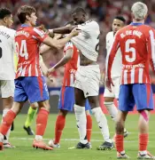 الحركات الاستفزازية في الملاعب: تحليل نفسي وتأثيراتها على الروح الرياضية والجماهير