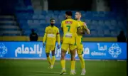 خليج الدمام يقلب الطاولة على الحزم ويخطف فوزاً مثيراً بدوري روشن السعودي