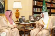 أمير مكة يستعرض خدمات الحرم المكي في رمضان ويشيد بالجهود التكاملية