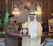 محافظ الأحساء يكرم مساعد مدير الشرطة السابق بمناسبة تعيينه في حفر الباطن