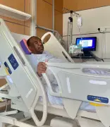 الأب مسفر حامد يتبرع بكليته لإنقاذ ابنته غزيّل من الفشل الكلوي