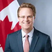 سفير كندا بالرياض يشيد بالتعاون السعودي في حماية وإجلاء الرعايا الكنديين من الخليج