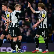 نيوكاسل يهزم تشيلسي بهدف جوردون في الدوري الإنجليزي الممتاز