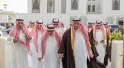 نائب أمير الرياض يؤدي صلاة الميت على حمد الجميح في جامع الملك خالد