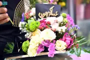 إقبال متزايد على محلات الورود والهدايا في جازان مع اقتراب عيد الفطر