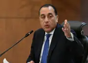 مصر تعلن إجراءات جديدة لترشيد استهلاك الطاقة تشمل غلق المحلات مبكراً وتخفيض الإنارة