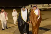 وزراء خارجية قطر والإمارات والبحرين يصلون الرياض للمشاركة في الاجتماع الوزاري التشاوري