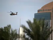 مروحية عسكرية قطرية تسقط في المياه الإقليمية بسبب عطل فني.. والبحث جارٍ عن الطاقم