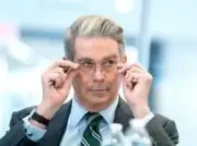 وزير الخزانة الأمريكي يؤكد: أموال وفيرة لتمويل الحرب مع إيران دون فرض ضرائب