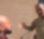 فيديو رشوة يهز مصر.. فصل شرطي فوري بعد جدل واسع على مواقع التواصل