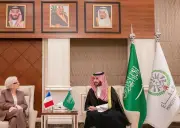 وزير الدفاع السعودي يلتقي نظيرته الفرنسية في الرياض لتعزيز التعاون العسكري واستعراض الأوضاع الإقليمية