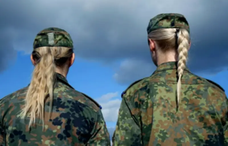 النمسا تلغي حظر ذيل الحصان للجنود الرجال وتؤكد المساواة بين الجنسين في الجيش