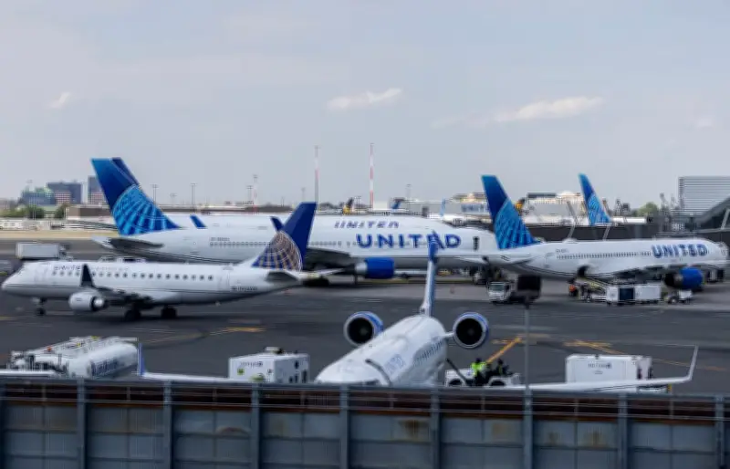 شركات الطيران تتخذ إجراءات احترازية لتجنب خسائر محتملة بسبب الحرب الإيرانية