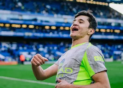 مانشستر سيتي يهزم تشيلسي 3-0 ويواصل مطاردة آرسنال في صدارة البريميرليج