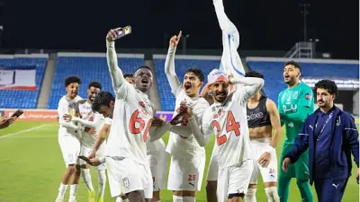 أبها يتوج بلقب دوري الدرجة الأولى بعد فوزه على الباطن 3-1