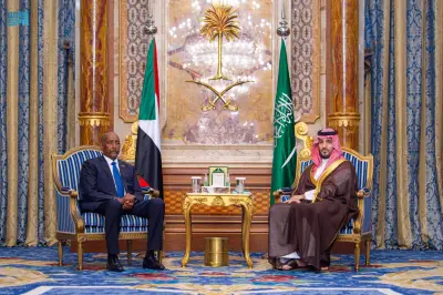 ولي العهد السعودي يلتقي البرهان في جدة لبحث مستجدات الأوضاع السودانية وضمان الأمن والاستقرار
