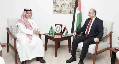 السفيران المطر والعكلوك يبحثان تعزيز العمل العربي المشترك في لقاء بالقاهرة