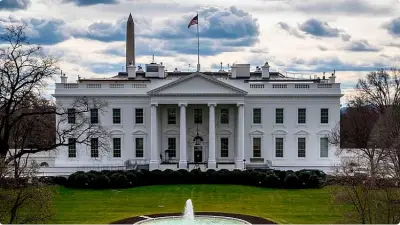 استقالة وزيرة العمل الأمريكية لوري تشافيز-ديريمر من منصبها في إدارة ترامب