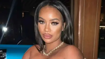 نجمة برنامج المواهب البريطاني تواجه تهمة محاولة القتل بعد حادث صدم متعمد في لندن