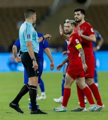 شباب الأهلي يقدم احتجاجاً رسمياً على تحكيم مباراة ماتشيدا ويطالب بإعادتها