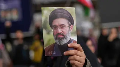 غياب مجتبى خامنئي كدرع للنظام الإيراني: استراتيجية الغموض البنّاء في مواجهة العواصف