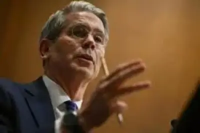 الولايات المتحدة تمدد إعفاء النفط الإيراني والروسي من العقوبات لمدة شهر