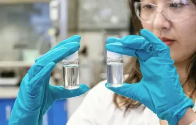 علماء روس يبتكرون مادة مغناطيسية لتنقية مياه الصرف من الأصباغ الصناعية بكفاءة غير مسبوقة