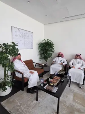 وفد من الكلية التقنية بجدة يزور شركة جافتو لتعزيز التعاون