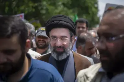 نيويورك تايمز تكشف: الحرس الثوري يسيطر على إيران ومجتبى يتلقى العلاج