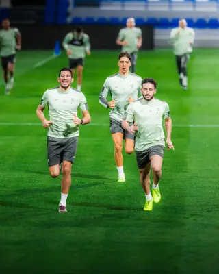 الفتح يطمع في نقاط الخليج في قمة الشرقية بدوري روشن