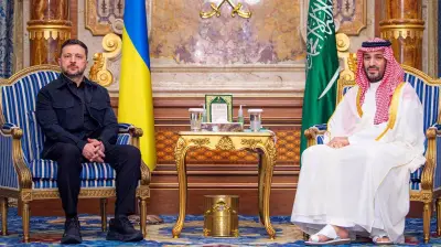 زيلينسكي يصل السعودية في زيارة ثانية خلال شهر لتعزيز التعاون الدفاعي
