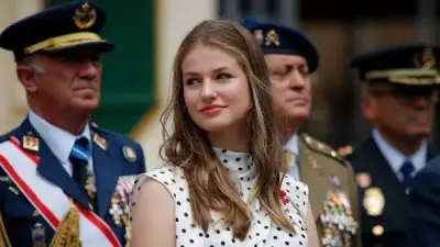 الأميرة ليونور وريثة عرش إسبانيا تخوض تدريباً عسكرياً صارماً